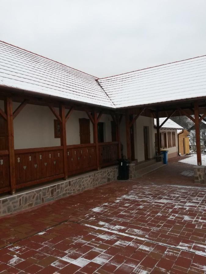 Hotel Martonyi Erdoszeli Vendeghaz Exterior foto
